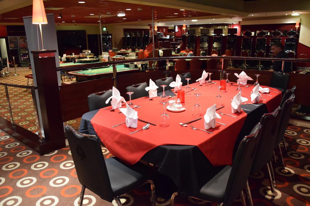 דגלאס Best Western Palace Hotel & Casino מראה חיצוני תמונה